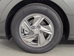 Hyundai Elantra SE IVT 2025