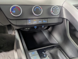 Hyundai Elantra SE IVT 2025