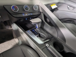 Hyundai Elantra SE IVT 2025