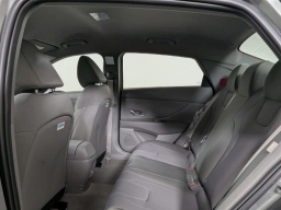 Hyundai Elantra SE IVT 2025