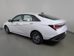 Hyundai Elantra SE IVT 2025