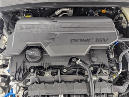 Hyundai Elantra SE IVT 2025