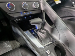 Hyundai Elantra SE IVT 2025