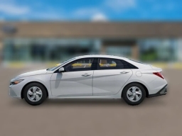 Hyundai Elantra SE IVT 2026