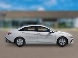 Hyundai Elantra SE IVT 2026