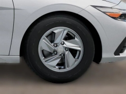 Hyundai Elantra SE IVT 2026