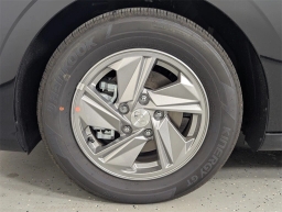 Hyundai Elantra SE IVT 2025