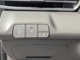 Hyundai Elantra SE IVT 2025