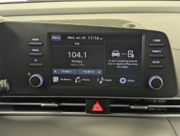 Hyundai Elantra SE IVT 2025