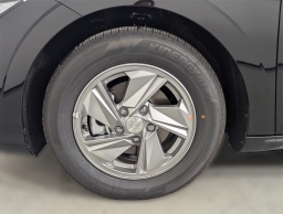 Hyundai Elantra SE IVT 2025