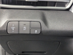 Hyundai Elantra SE IVT 2025