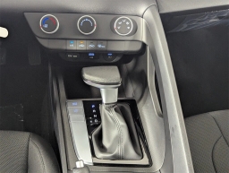 Hyundai Elantra SE IVT 2025