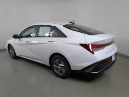 Hyundai Elantra SE IVT 2025