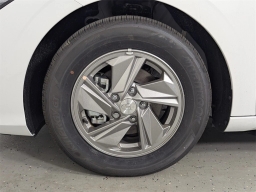 Hyundai Elantra SE IVT 2025