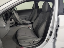 Hyundai Elantra SE IVT 2025