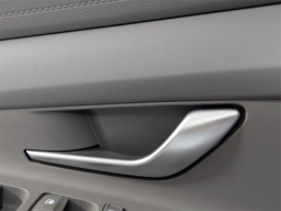 Hyundai Elantra SE IVT 2025