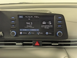 Hyundai Elantra SE IVT 2025