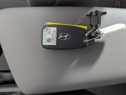 Hyundai Elantra SE IVT 2025