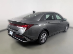Hyundai Elantra SE IVT 2025