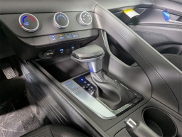 Hyundai Elantra SE IVT 2025