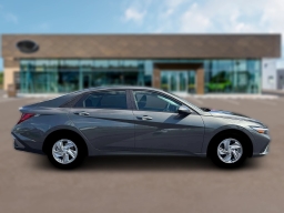 Hyundai Elantra SE IVT 2026