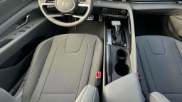 Hyundai Elantra SEL Sport IVT 2025