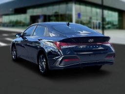 Hyundai Elantra SEL Sport IVT 2026