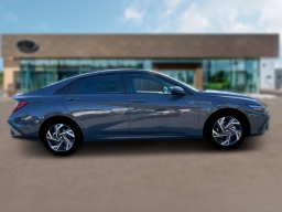 Hyundai Elantra SEL Sport IVT 2025