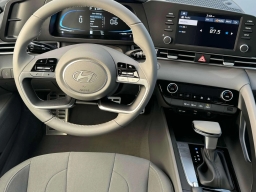 Hyundai Elantra SEL Sport IVT 2025