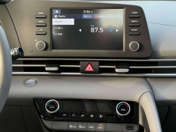 Hyundai Elantra SEL Sport IVT 2025