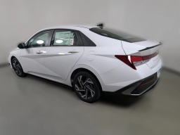 Hyundai Elantra SEL Sport IVT 2025
