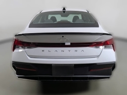 Hyundai Elantra SEL Sport IVT 2025