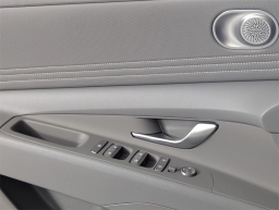 Hyundai Elantra SEL Sport IVT 2025