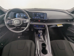 Hyundai Elantra SEL Sport IVT 2025