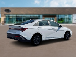 Hyundai Elantra SEL Sport IVT 2026