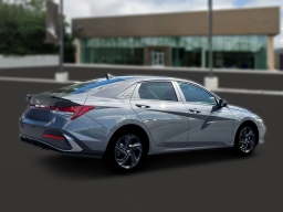 Hyundai Elantra SEL Sport IVT 2026