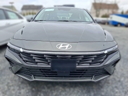 Hyundai Elantra Limited IVT 2026