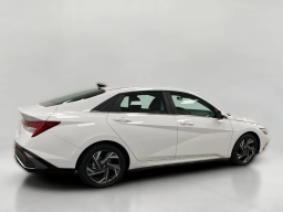 Hyundai Elantra Limited IVT 2026