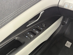 Hyundai Elantra Limited IVT 2025