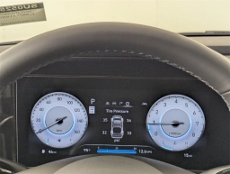 Hyundai Elantra Limited IVT 2025