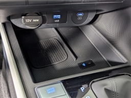 Hyundai Elantra Limited IVT 2025