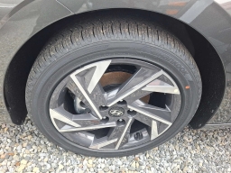 Hyundai Elantra Limited IVT 2026