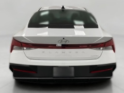 Hyundai Elantra Limited IVT 2026