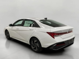 Hyundai Elantra Limited IVT 2026