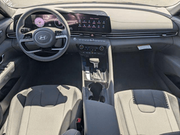 Hyundai Elantra SEL Convenience IVT 2025