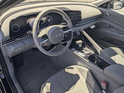 Hyundai Elantra SEL Convenience IVT 2025