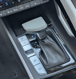 Hyundai Elantra SEL Convenience IVT 2025