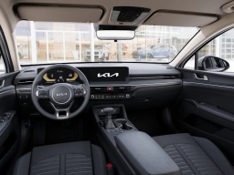 Kia K5 LXS Auto FWD 2026