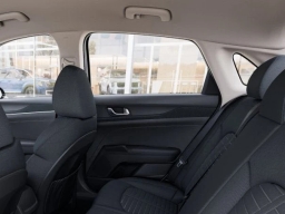 Kia K5 LXS Auto FWD 2026