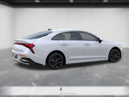 Kia K5 LXS Auto FWD 2026